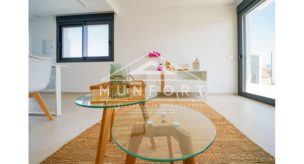 3 Zimmer Villa zu verkaufen in Santiago de la Ribera mit Pool - 350.000 € (Ref: 9270317)