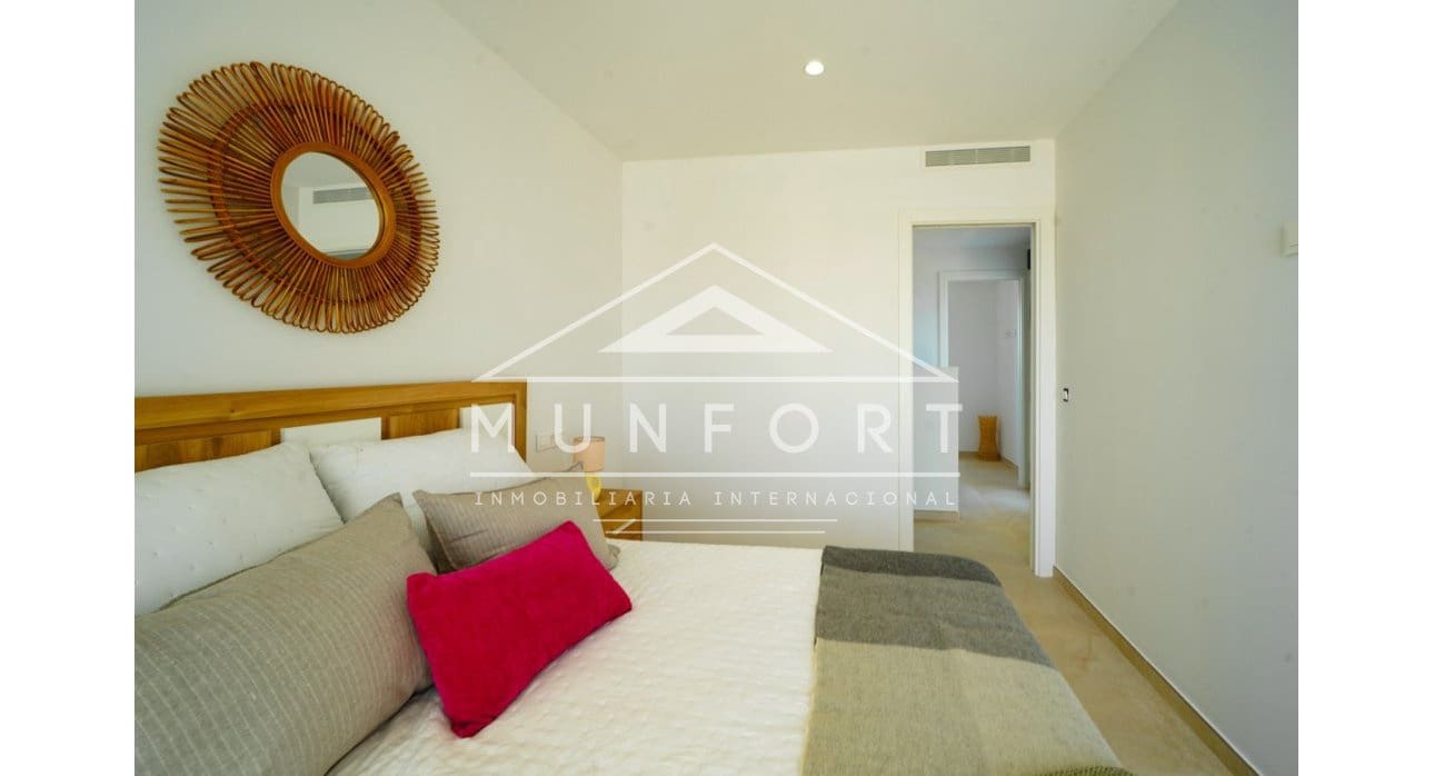 3 Zimmer Villa zu verkaufen in Santiago de la Ribera mit Pool - 350.000 € (Ref: 9270317)