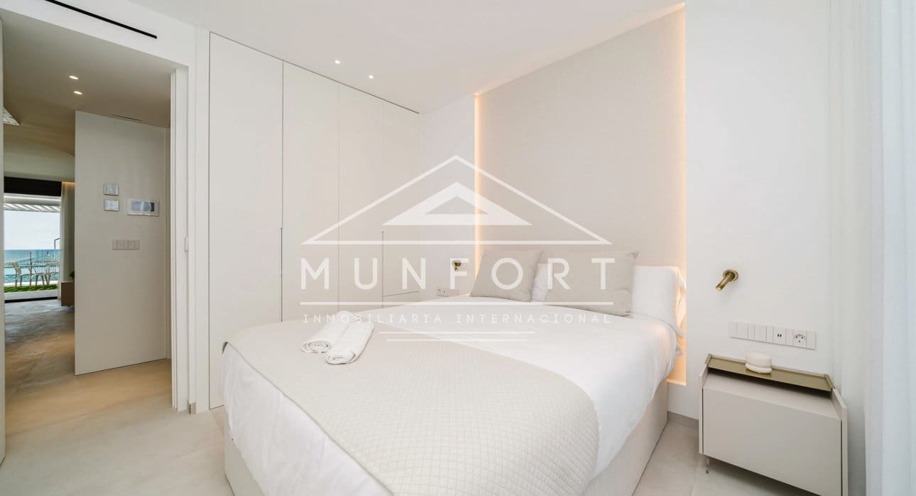 Apartamento de 2 habitaciones en La Manga del Mar Menor en venta con piscina - 599.000 € (Ref: 9270324)