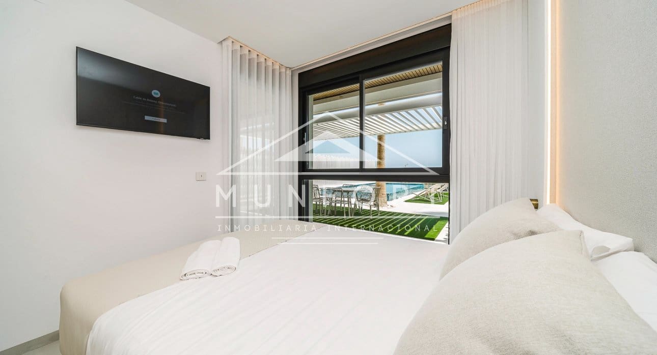 Apartamento de 2 habitaciones en La Manga del Mar Menor en venta con piscina - 599.000 € (Ref: 9270324)