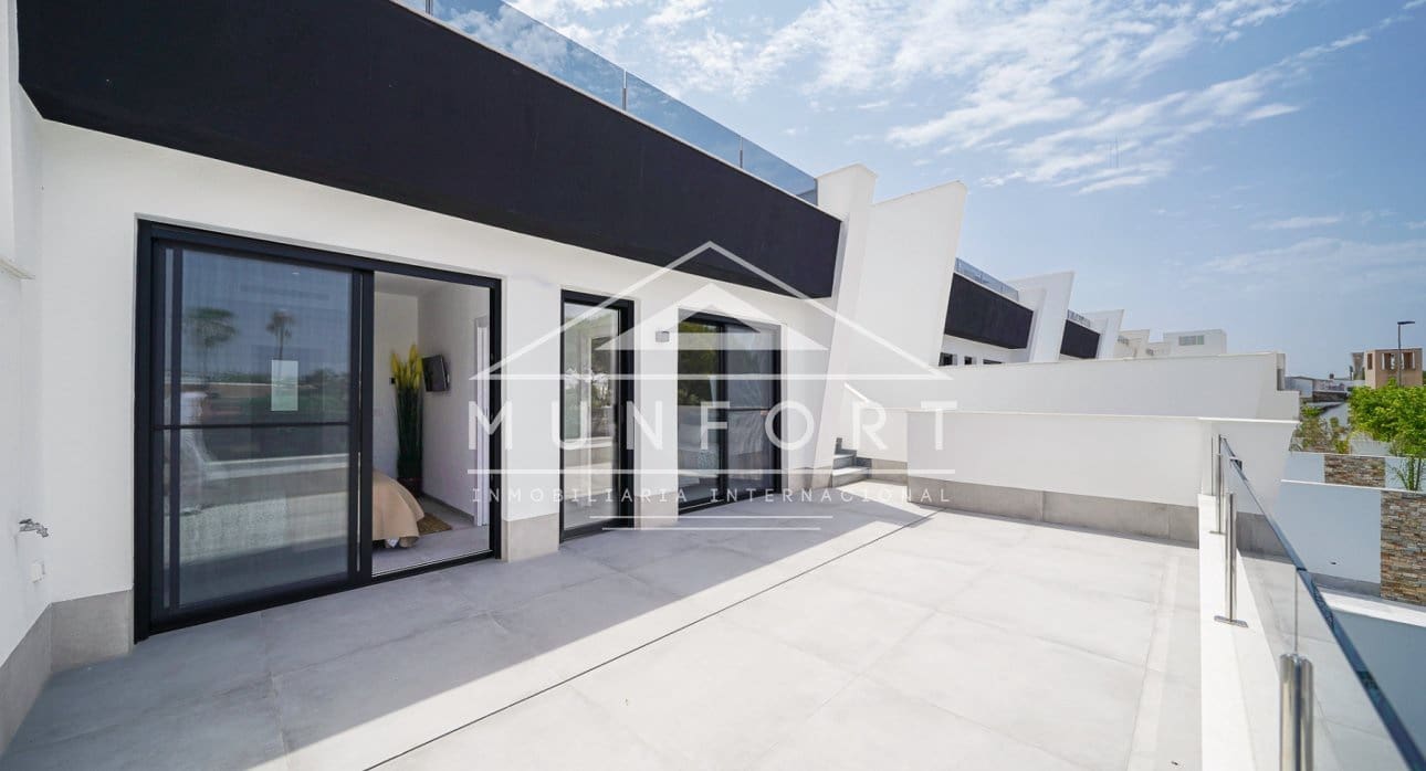 Bungalow de 3 habitaciones en San Pedro del Pinatar en venta con piscina - 409.000 € (Ref: 9270327)