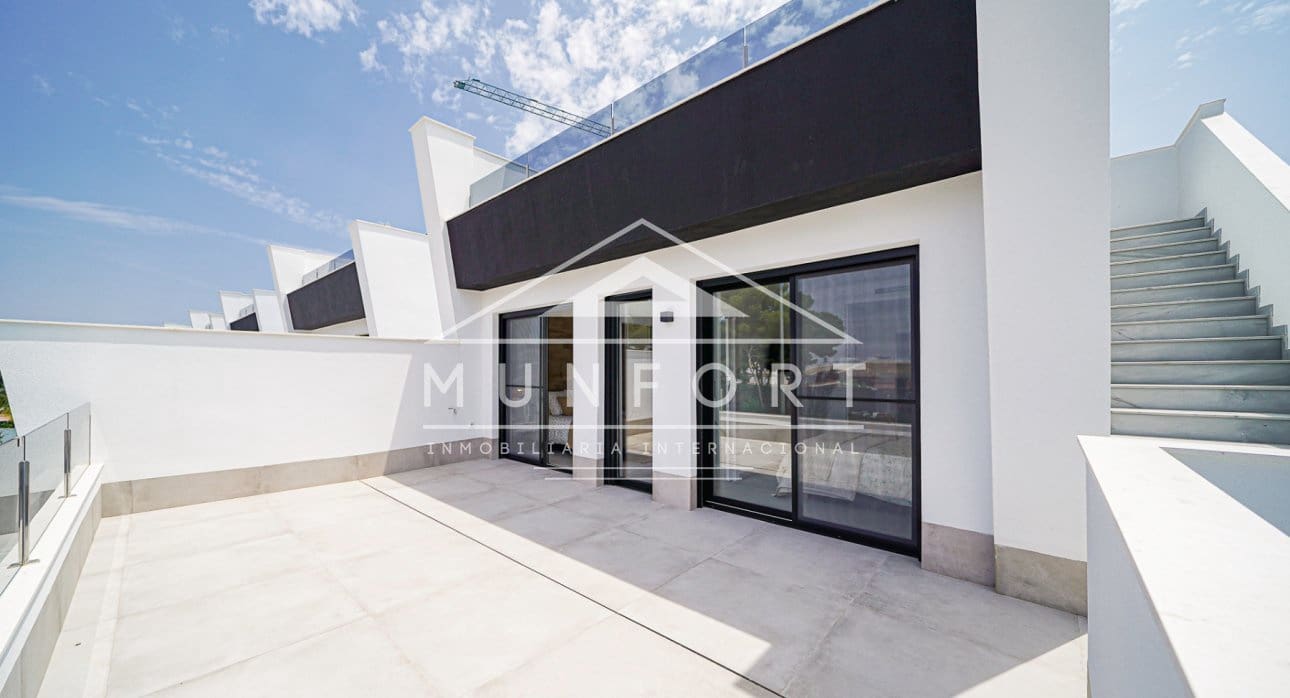 Bungalow de 3 habitaciones en San Pedro del Pinatar en venta con piscina - 409.000 € (Ref: 9270327)