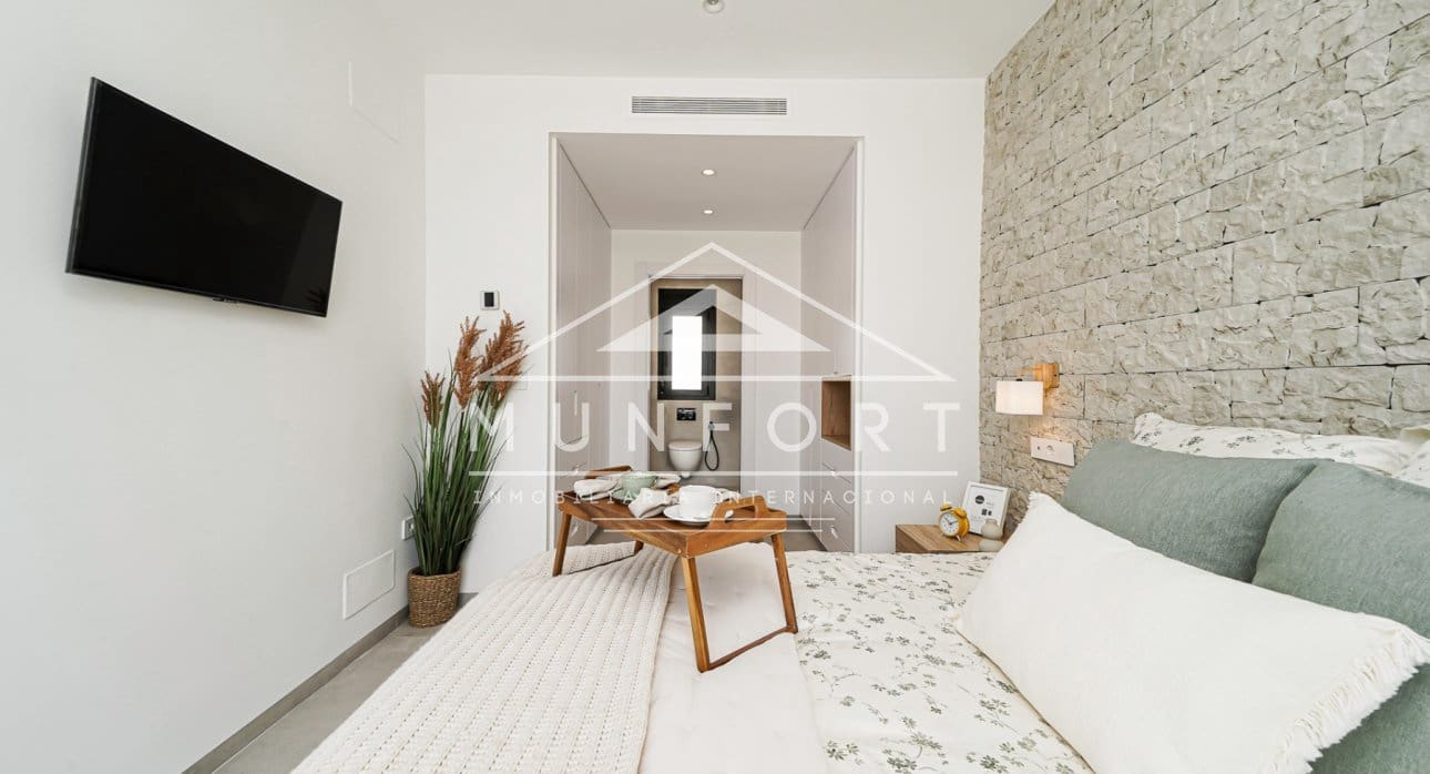 Bungalow de 3 habitaciones en San Pedro del Pinatar en venta con piscina - 409.000 € (Ref: 9270327)