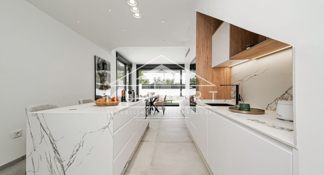 Bungalow de 3 habitaciones en San Pedro del Pinatar en venta con piscina - 409.000 € (Ref: 9270327)