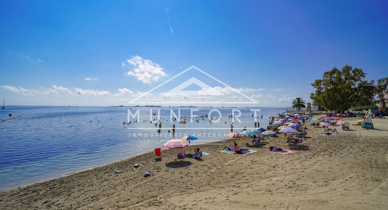 Bungalow de 3 habitaciones en San Pedro del Pinatar en venta con piscina - 409.000 € (Ref: 9270327)