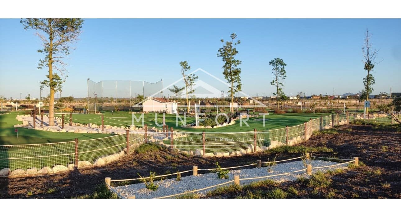 Ático de 3 habitaciones en Los Alcázares en venta con piscina - 529.000 € (Ref: 9270329)