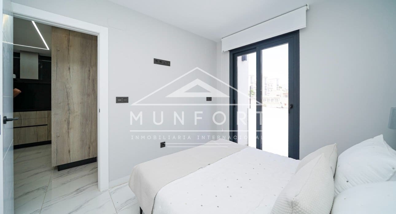 3 bedroom Bungalow for sale in Pilar de la Horadada with pool - € 305,000 (Ref: 9270330)