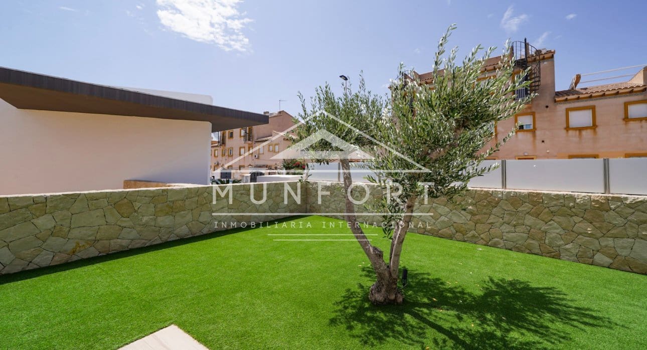 3 bedroom Bungalow for sale in Pilar de la Horadada with pool - € 305,000 (Ref: 9270330)