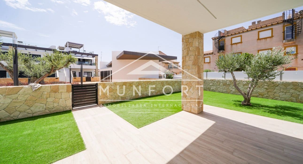 3 bedroom Bungalow for sale in Pilar de la Horadada with pool - € 305,000 (Ref: 9270330)