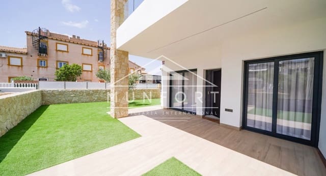 3 bedroom Bungalow for sale in Pilar de la Horadada ciudad, Pilar de la Horadada with pool - € 305,000 (Ref: 9270330)