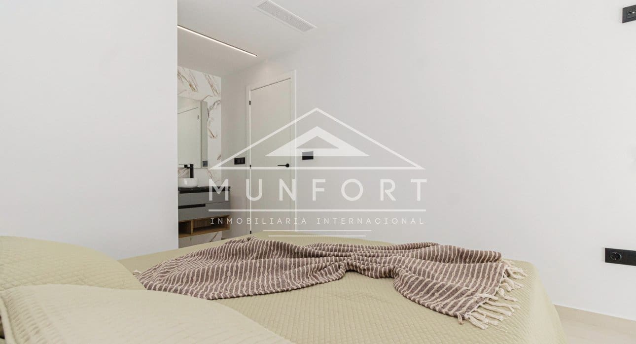 2 quarto Apartamento para venda em Guardamar del Segura com piscina - 222 000 € (Ref: 9270332)