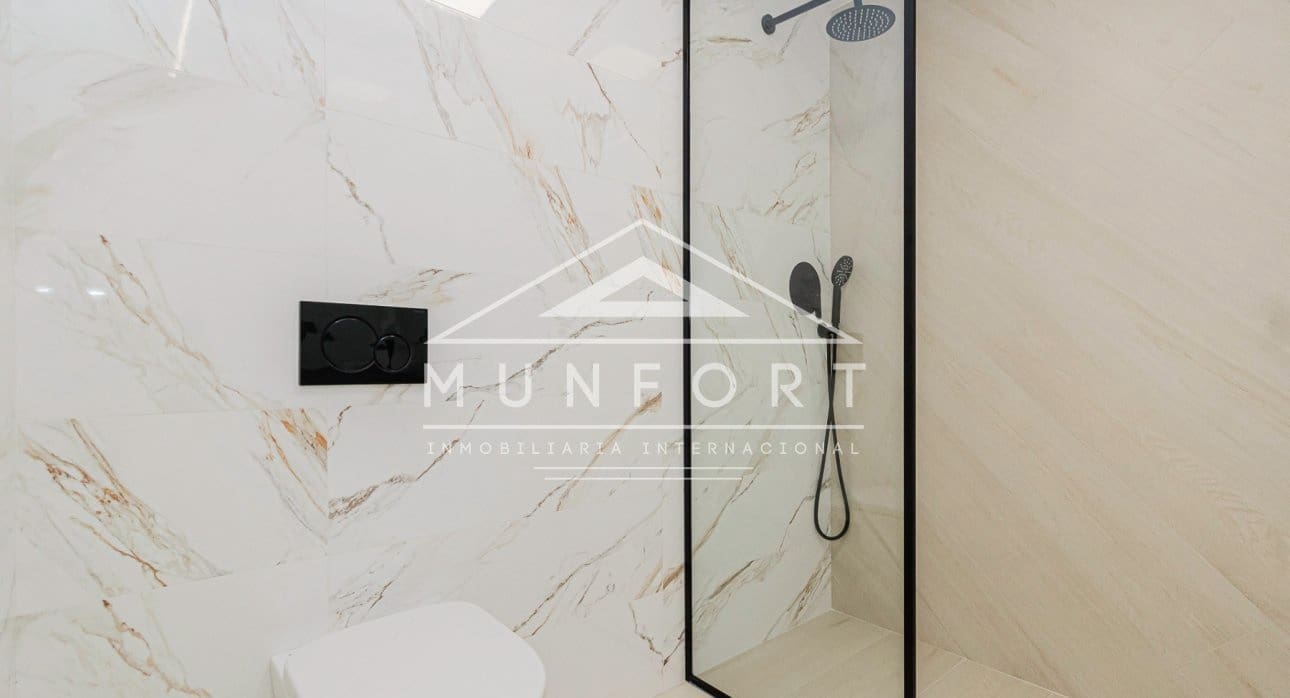 2 quarto Apartamento para venda em Guardamar del Segura com piscina - 222 000 € (Ref: 9270332)