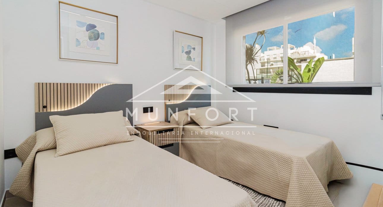 2 quarto Apartamento para venda em Guardamar del Segura com piscina - 222 000 € (Ref: 9270332)