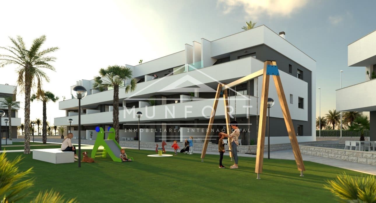 2 quarto Apartamento para venda em Guardamar del Segura com piscina - 222 000 € (Ref: 9270332)