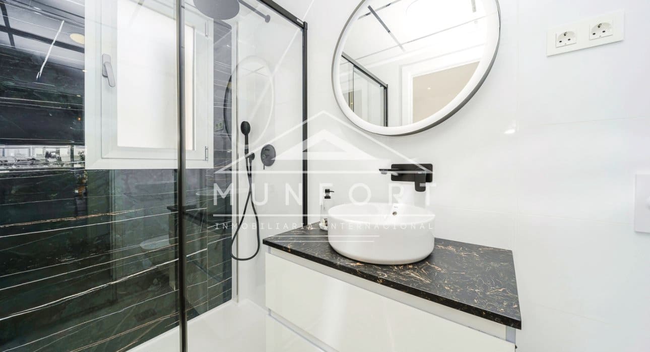 3 bedroom Villa for sale in Los Alcazares with pool - € 445,000 (Ref: 9270343)