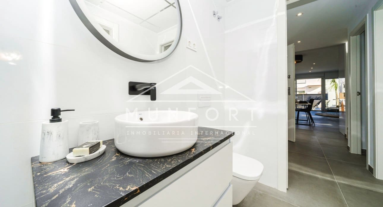 3 bedroom Villa for sale in Los Alcazares with pool - € 445,000 (Ref: 9270343)