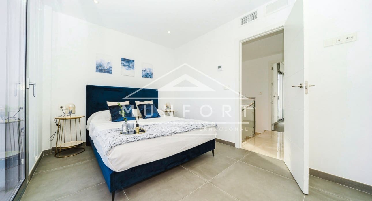 3 bedroom Villa for sale in Los Alcazares with pool - € 445,000 (Ref: 9270343)