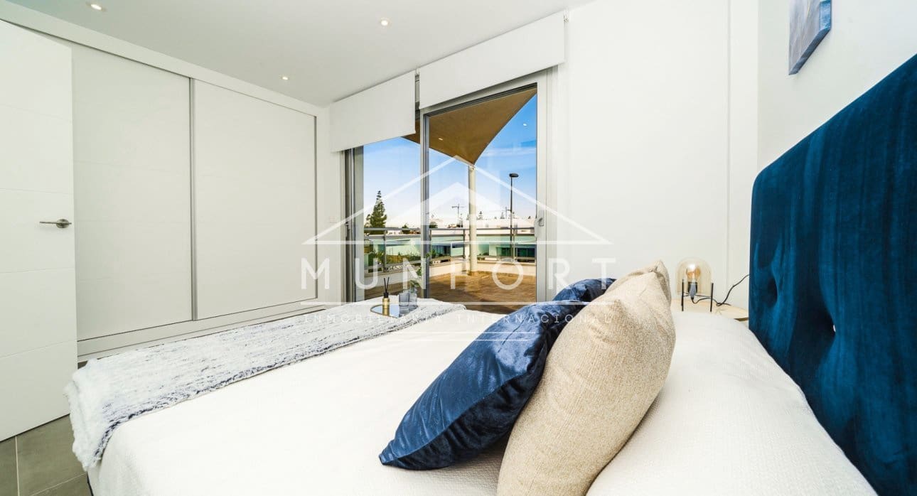 3 bedroom Villa for sale in Los Alcazares with pool - € 445,000 (Ref: 9270343)