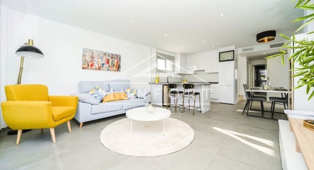 3 bedroom Villa for sale in Los Alcázares with pool - € 445,000 (Ref: 9270343)