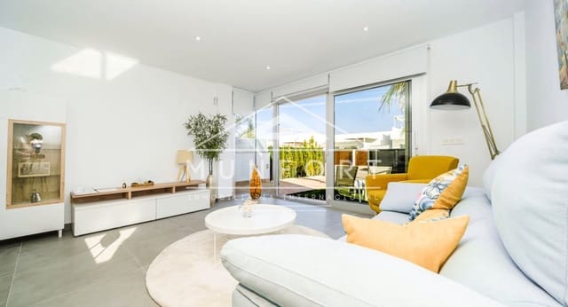 3 bedroom Villa for sale in Los Alcázares with pool - € 445,000 (Ref: 9270343)