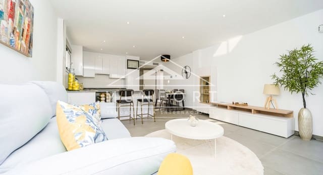 3 bedroom Villa for sale in Los Alcázares with pool - € 445,000 (Ref: 9270343)