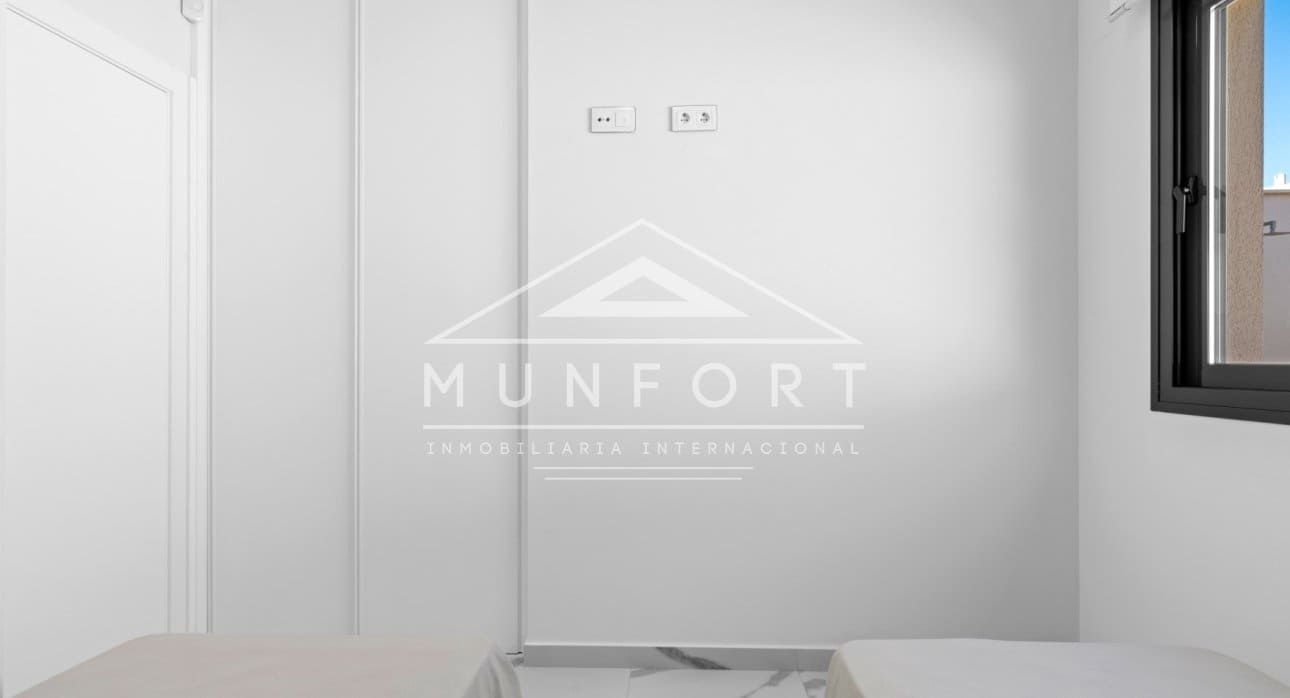 2 chambre Bungalow à vendre à San Miguel de Salinas avec piscine - 415 000 € (Ref: 9270581)