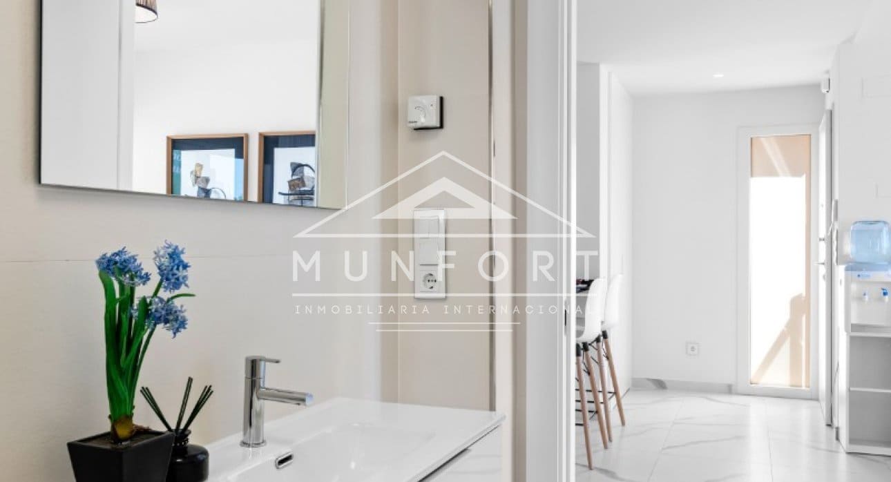 2 chambre Bungalow à vendre à San Miguel de Salinas avec piscine - 415 000 € (Ref: 9270581)