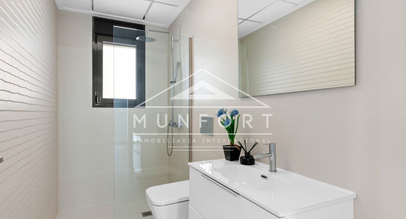 2 chambre Bungalow à vendre à San Miguel de Salinas avec piscine - 415 000 € (Ref: 9270581)