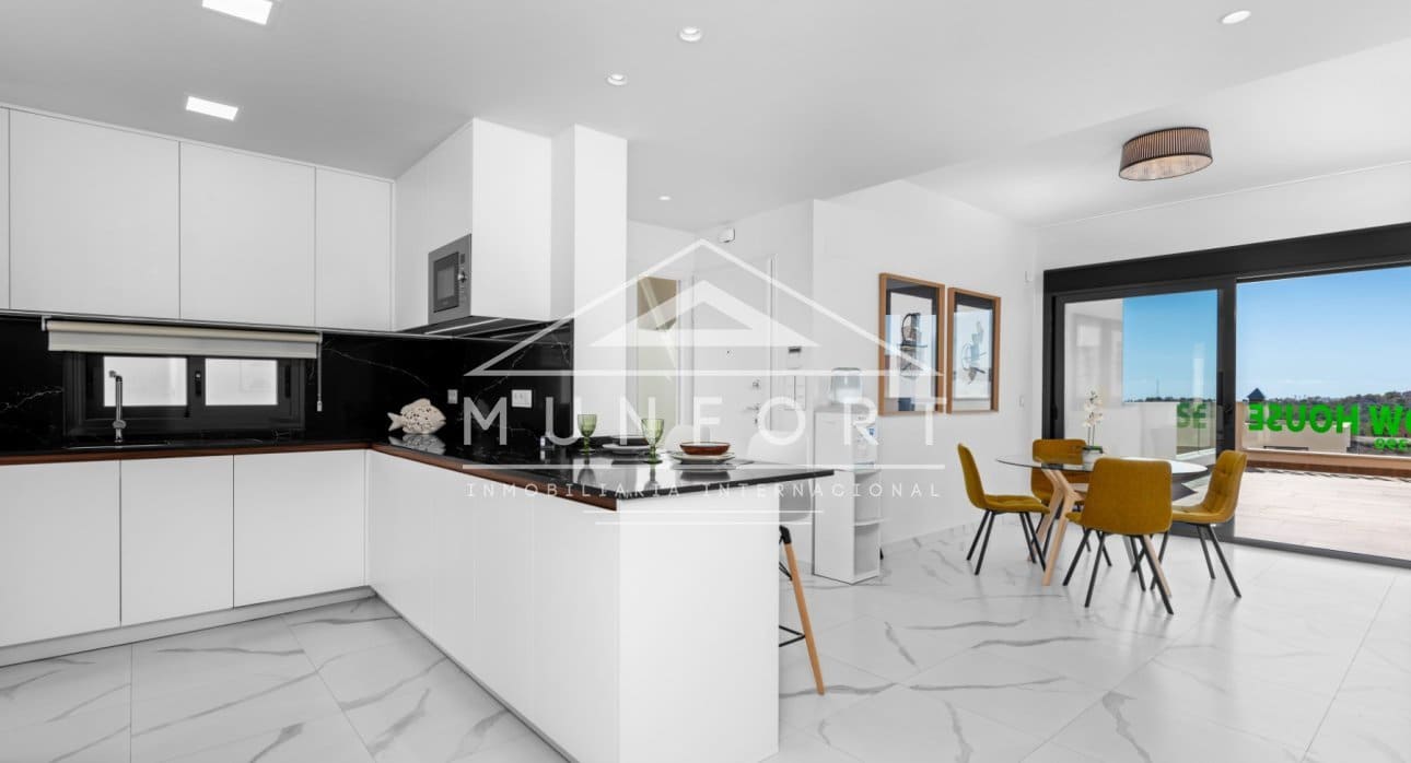 2 chambre Bungalow à vendre à San Miguel de Salinas avec piscine - 415 000 € (Ref: 9270581)