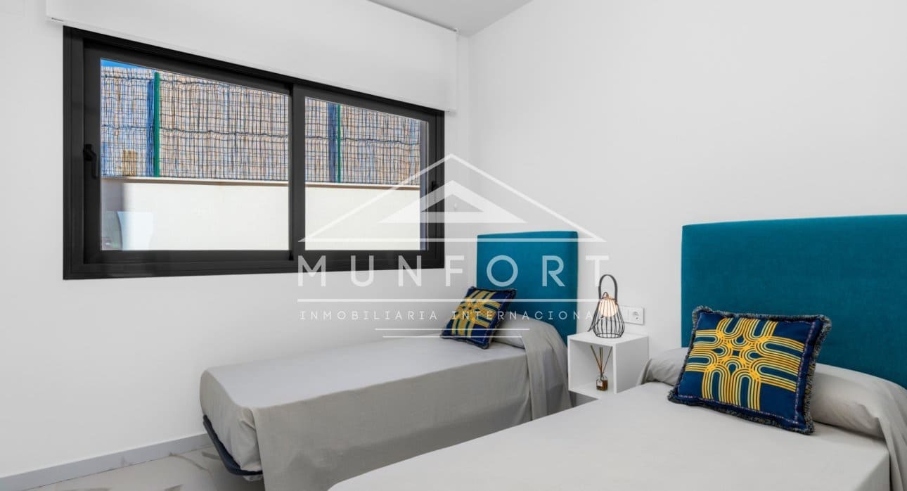 2 chambre Bungalow à vendre à San Miguel de Salinas avec piscine - 415 000 € (Ref: 9270581)