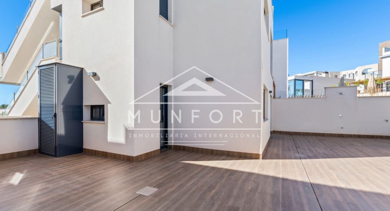 2 chambre Bungalow à vendre à San Miguel de Salinas avec piscine - 415 000 € (Ref: 9270581)