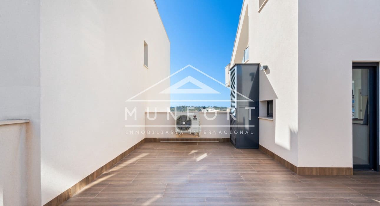 2 chambre Bungalow à vendre à San Miguel de Salinas avec piscine - 415 000 € (Ref: 9270581)