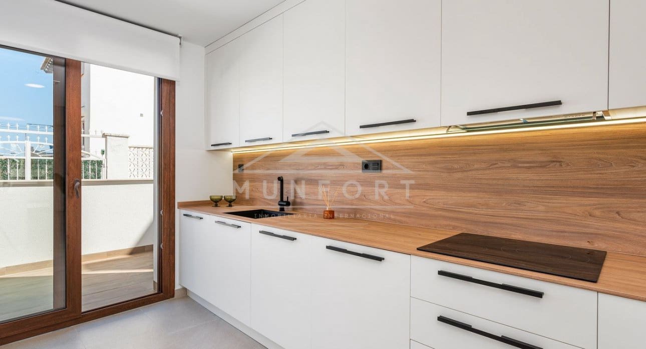 2 slaapkamer Bungalow te koop in Torrevieja met zwembad - € 285.000 (Ref: 9270582)