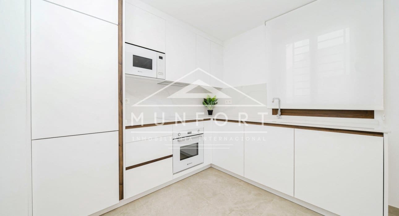 2 sypialnia Bungalow na sprzedaż w Torrevieja z basenem - 285 000 € (Ref: 9270582)