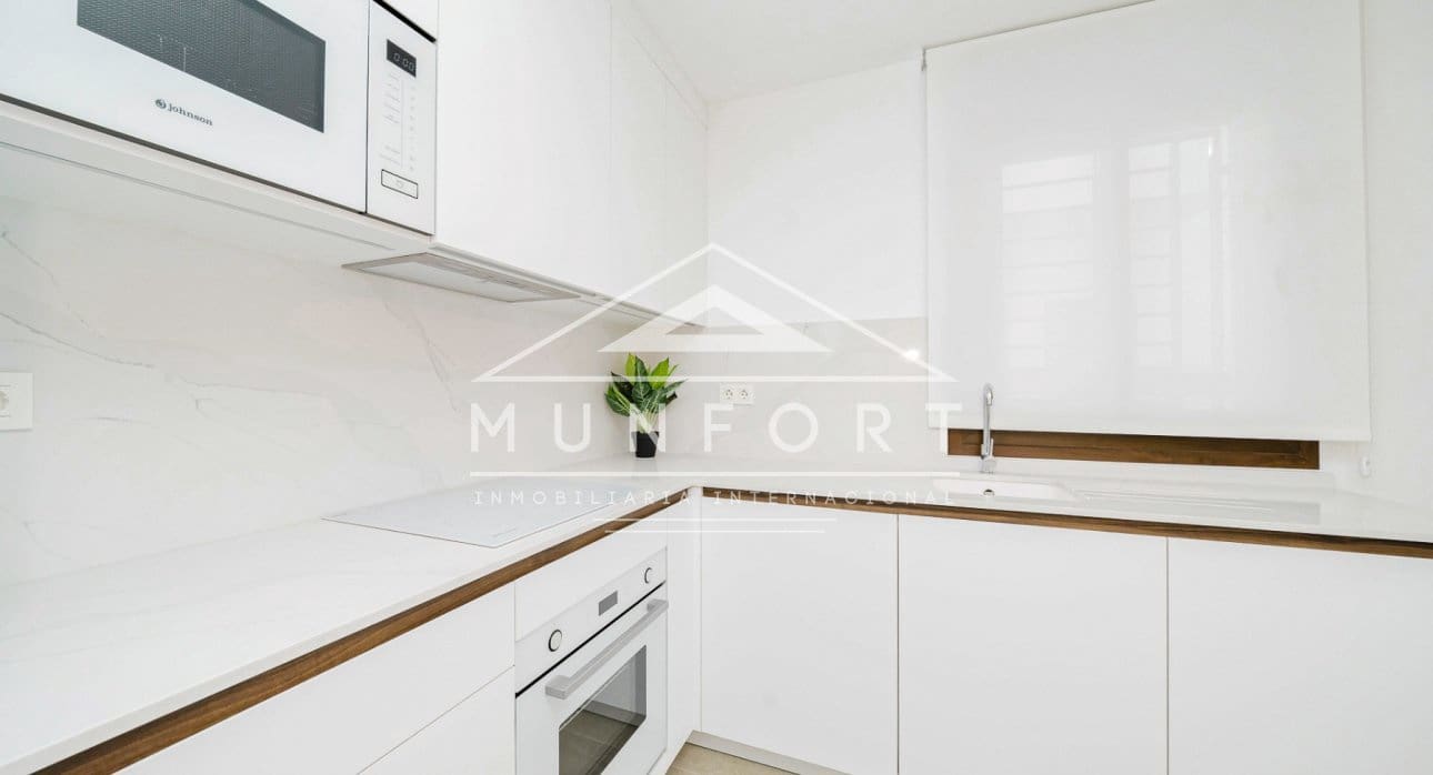 2 sypialnia Bungalow na sprzedaż w Torrevieja z basenem - 285 000 € (Ref: 9270582)