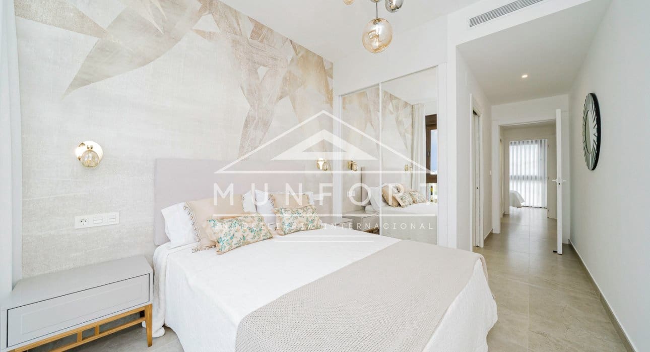 2 sypialnia Bungalow na sprzedaż w Torrevieja z basenem - 285 000 € (Ref: 9270582)