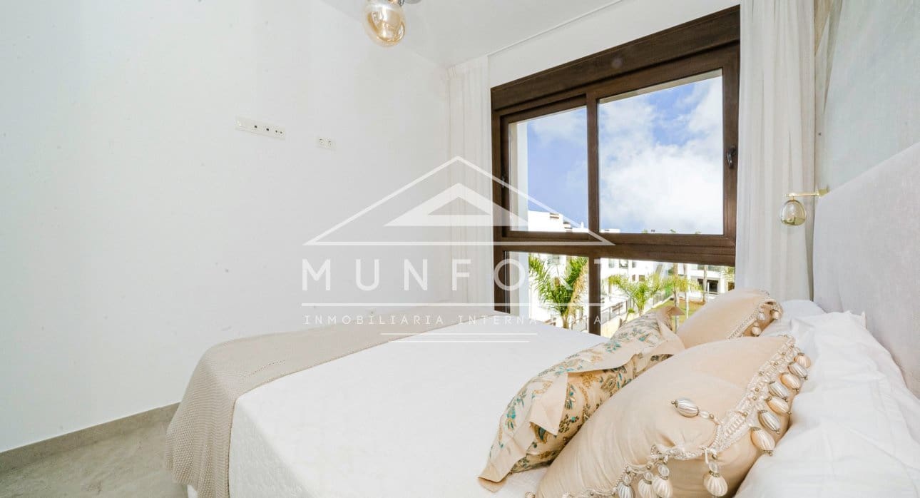 2 sypialnia Bungalow na sprzedaż w Torrevieja z basenem - 285 000 € (Ref: 9270582)