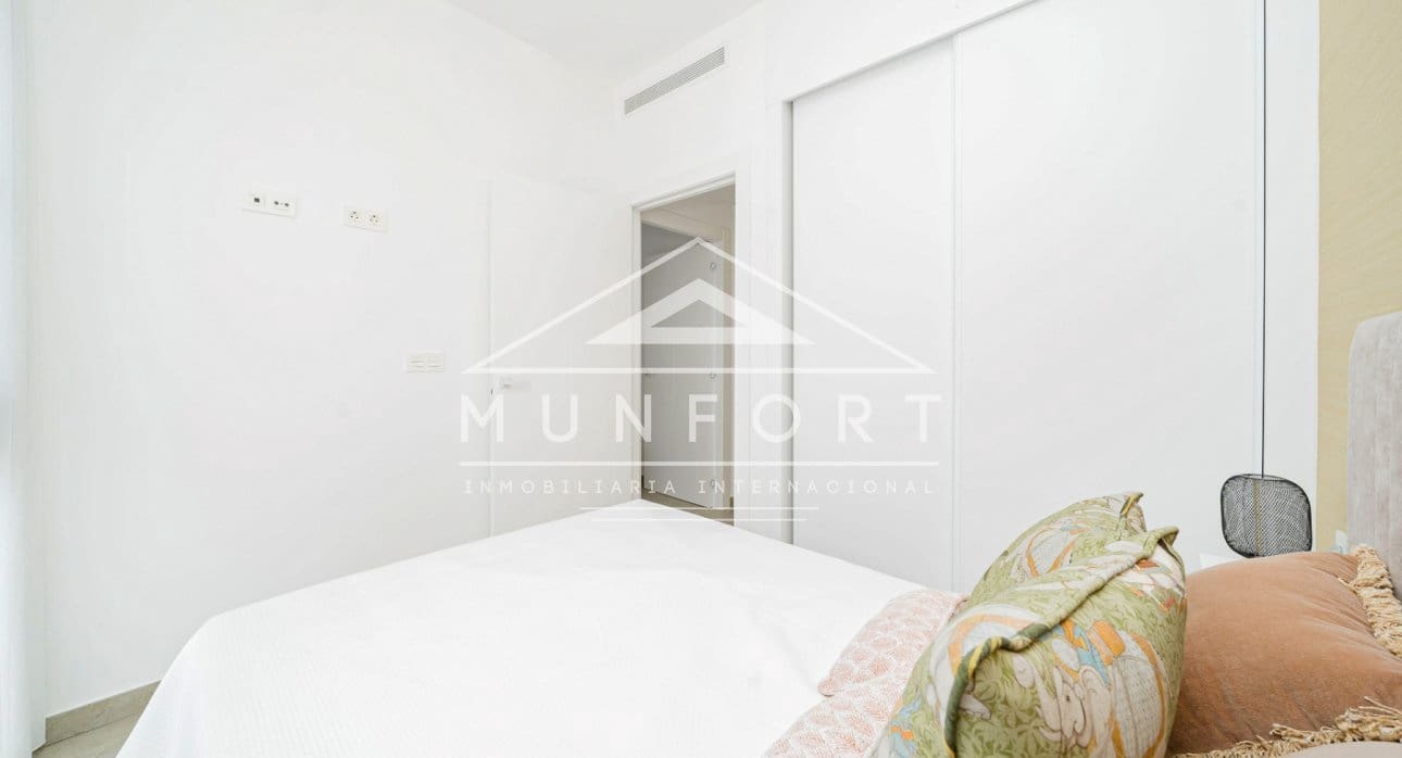 2 sypialnia Bungalow na sprzedaż w Torrevieja z basenem - 285 000 € (Ref: 9270582)