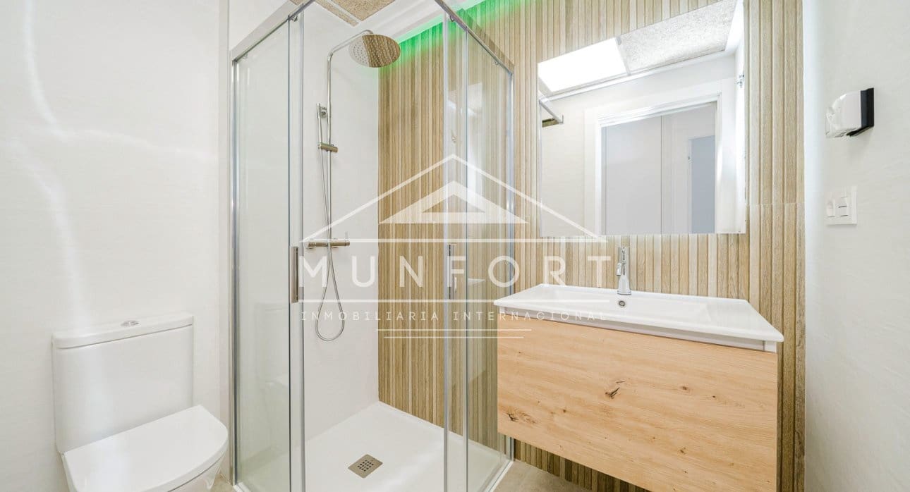 2 sypialnia Bungalow na sprzedaż w Torrevieja z basenem - 285 000 € (Ref: 9270582)