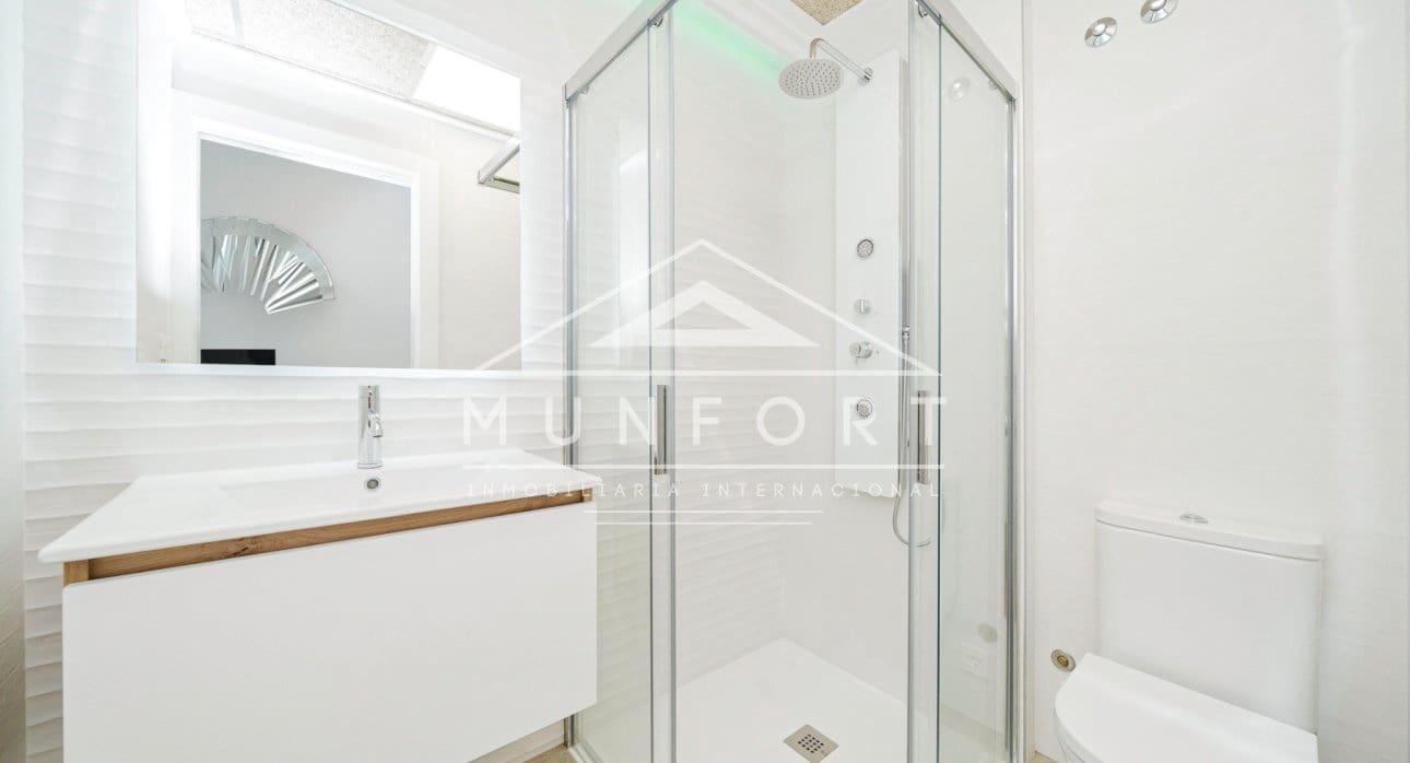 2 sypialnia Bungalow na sprzedaż w Torrevieja z basenem - 285 000 € (Ref: 9270582)