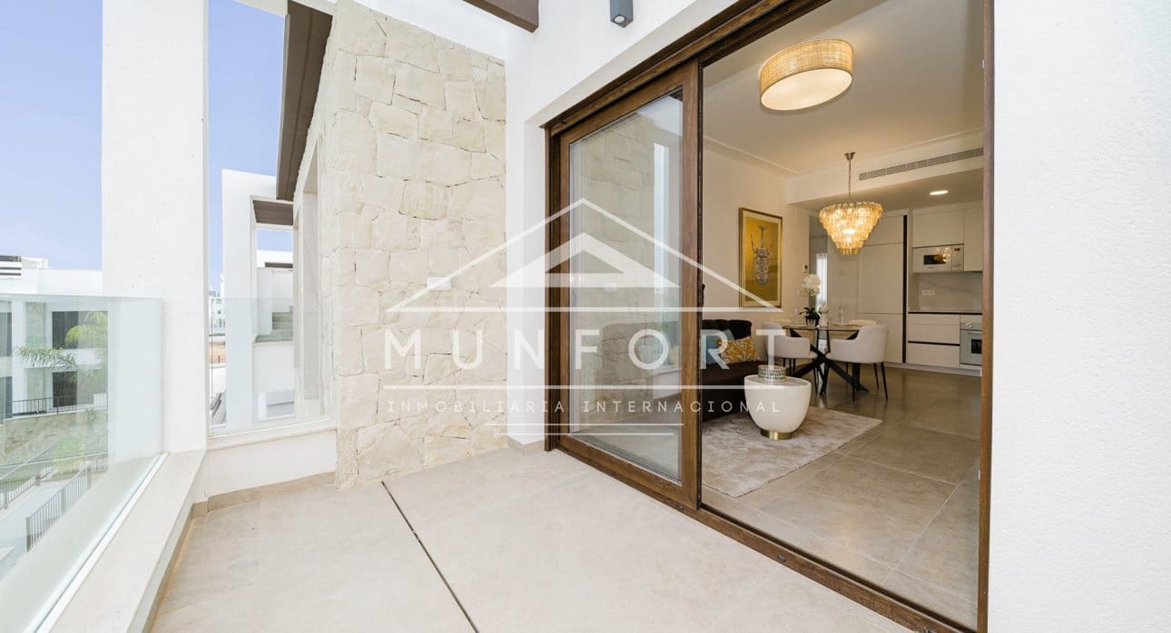 2 sypialnia Bungalow na sprzedaż w Torrevieja z basenem - 285 000 € (Ref: 9270582)