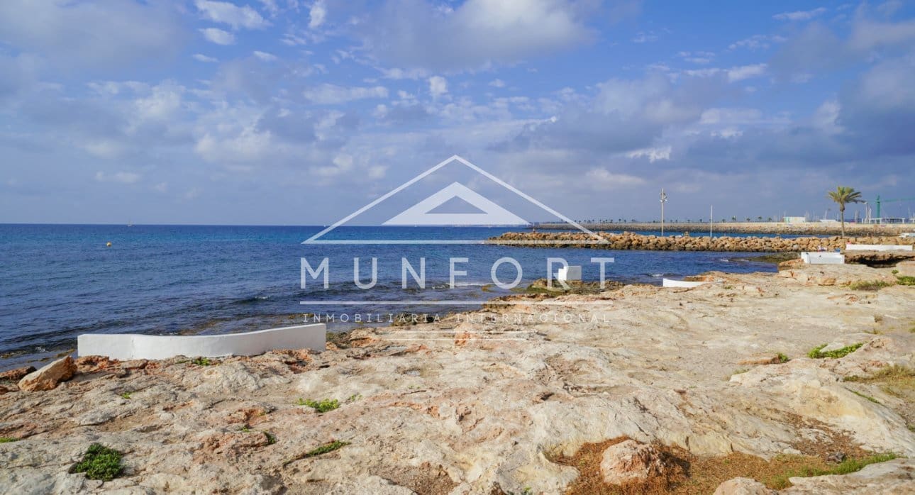 2 sypialnia Bungalow na sprzedaż w Torrevieja z basenem - 285 000 € (Ref: 9270582)