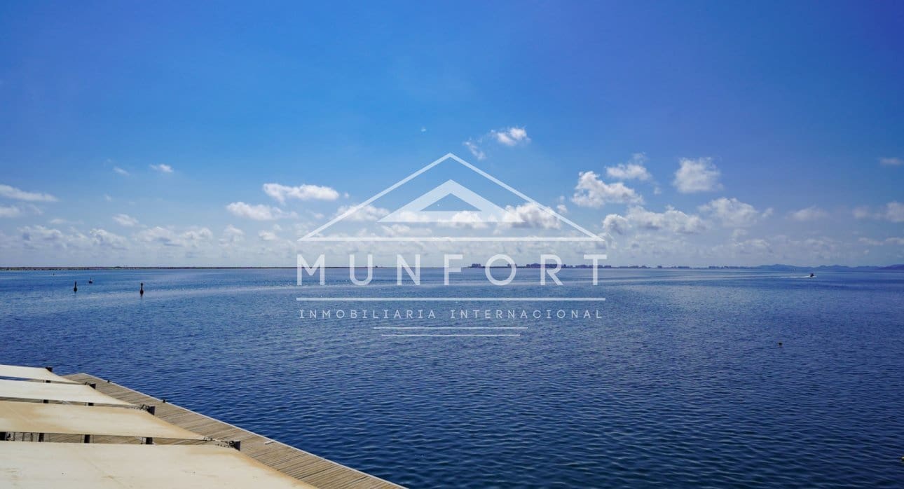 3 slaapkamer Villa te koop in San Pedro del Pinatar met zwembad - € 479.900 (Ref: 9270583)