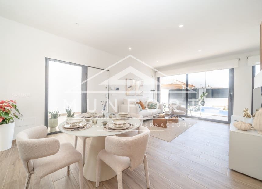 3 chambre Villa/Maison à vendre à San Pedro del Pinatar avec piscine - 479 900 € (Ref: 9270583)