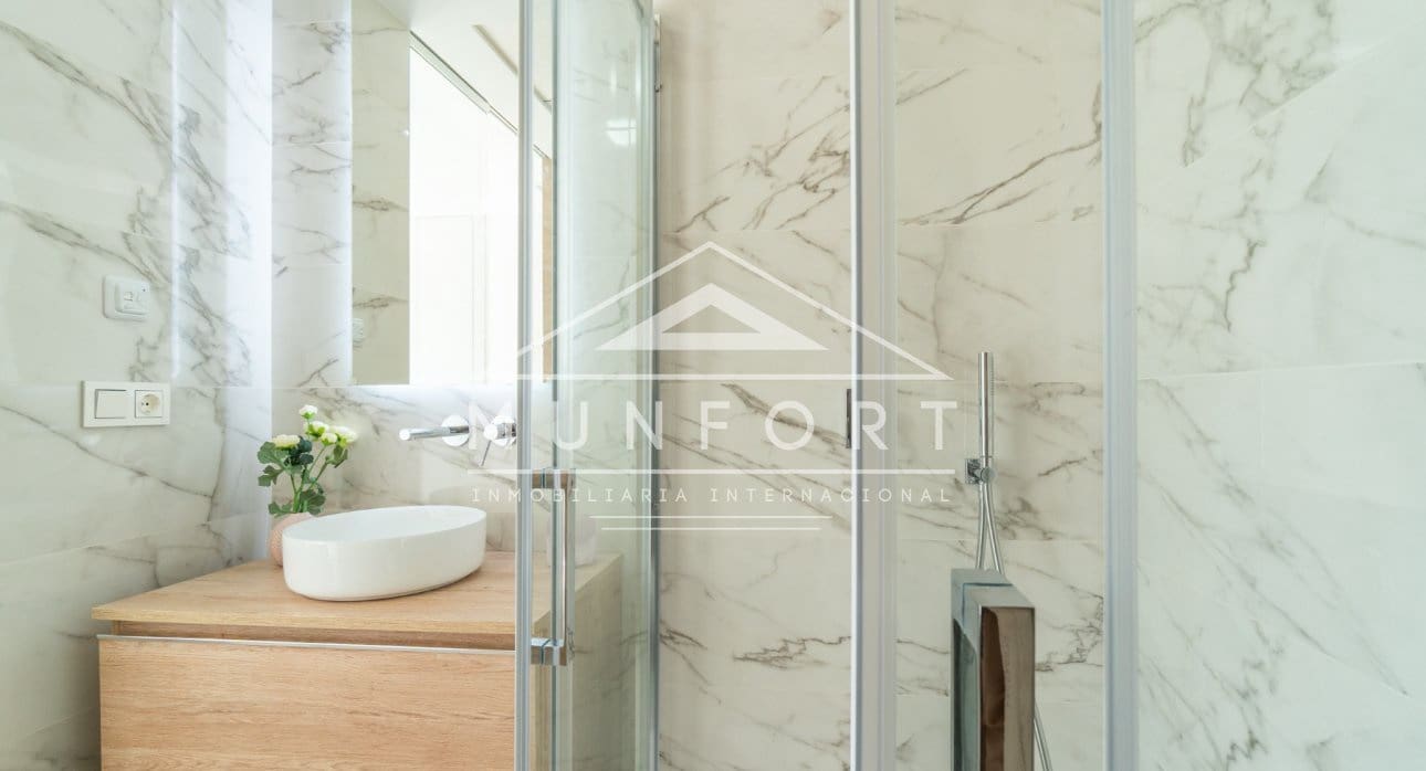 3 soverom Bungalow til salgs i Torrevieja med svømmebasseng - € 289 900 (Ref: 9270587)