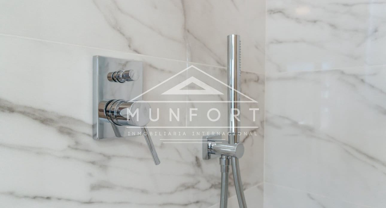 3 soverom Bungalow til salgs i Torrevieja med svømmebasseng - € 289 900 (Ref: 9270587)