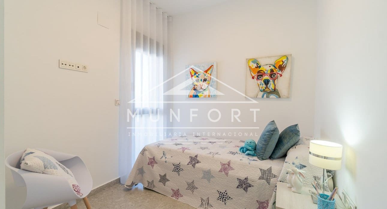 3 soverom Bungalow til salgs i Torrevieja med svømmebasseng - € 289 900 (Ref: 9270587)