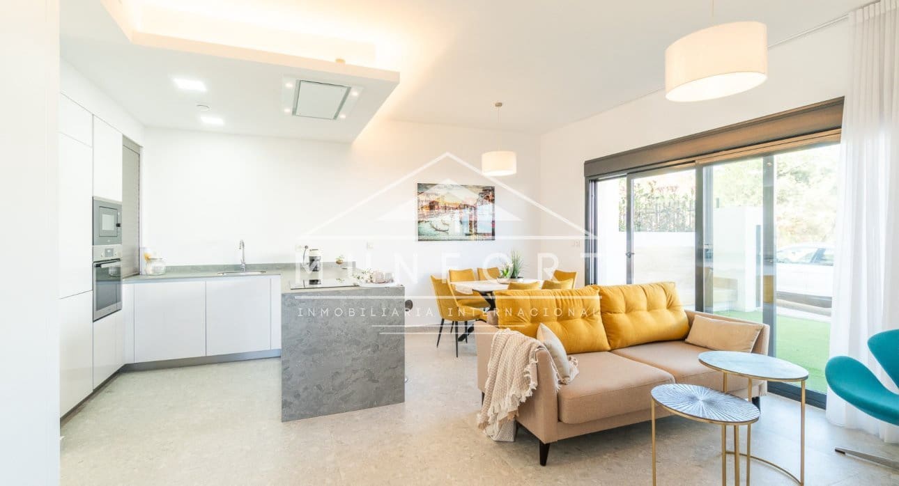 3 soverom Bungalow til salgs i Torrevieja med svømmebasseng - € 289 900 (Ref: 9270587)