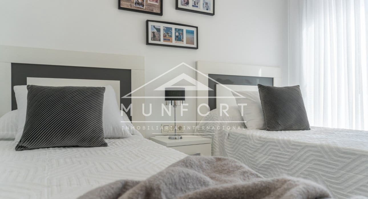 3 soverom Bungalow til salgs i Torrevieja med svømmebasseng - € 289 900 (Ref: 9270587)