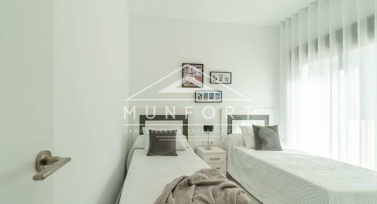 3 soverom Bungalow til salgs i Torrevieja med svømmebasseng - € 289 900 (Ref: 9270587)